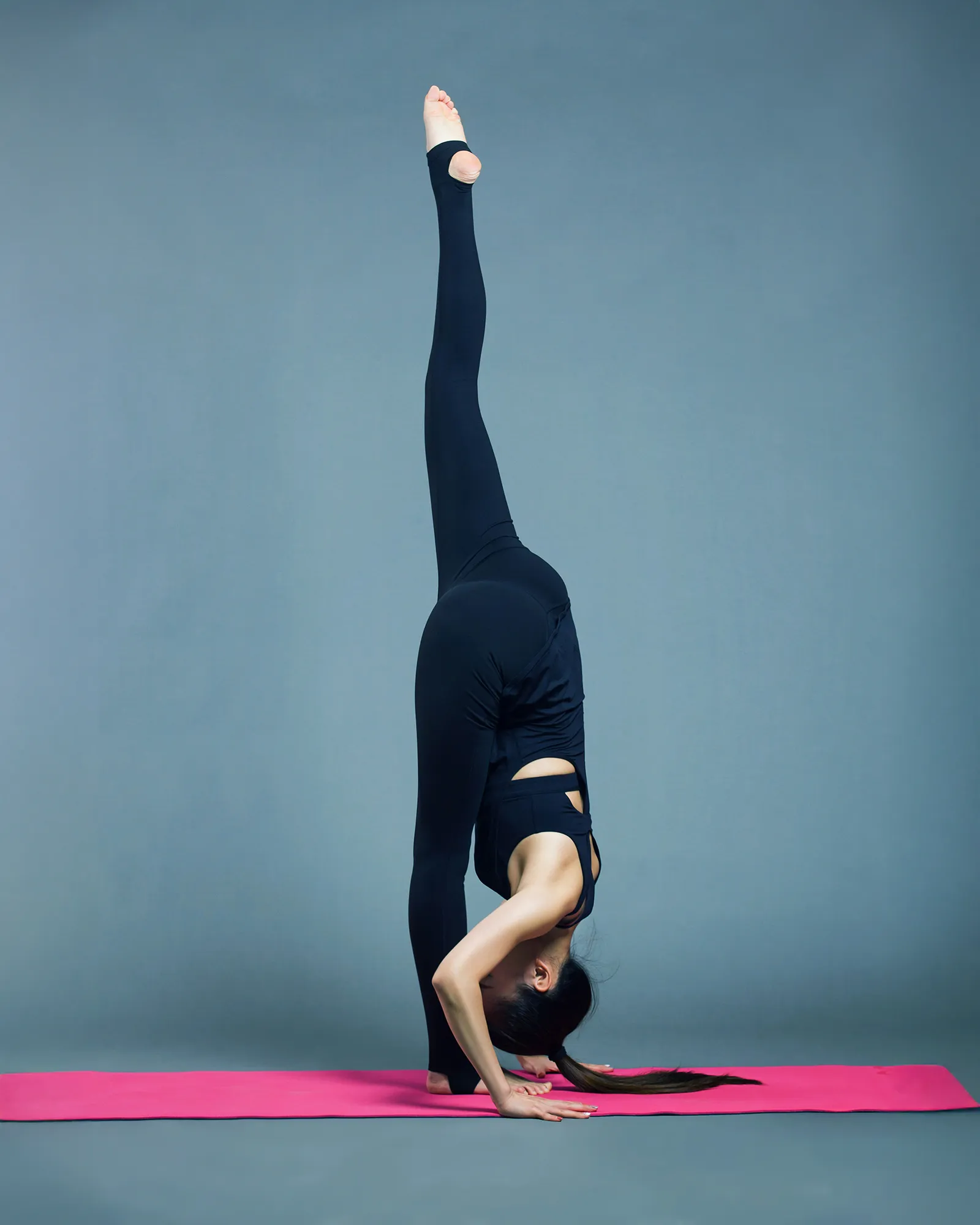 Ballet-inspired stretch and mobility.